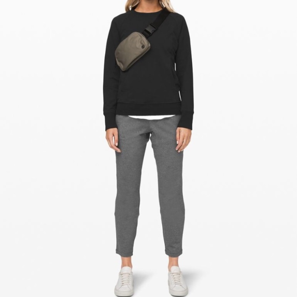 LULULEMON ON THE FLY PANT 7/8 27”